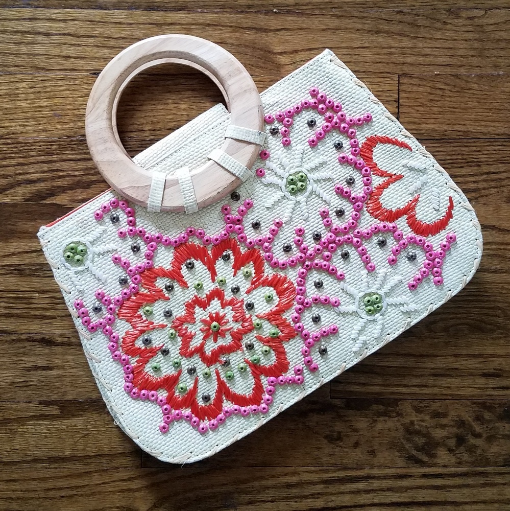 Straw handbag floral embroidery beads oversized wooden handles